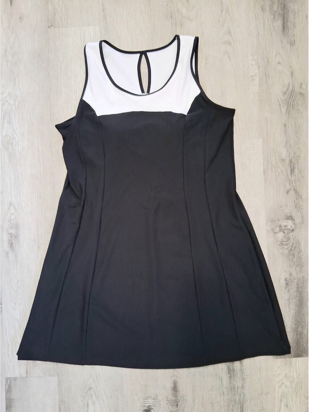 Mondetta Performance XL Black White Luxury Active back Keyhole Tennis Golf Dress